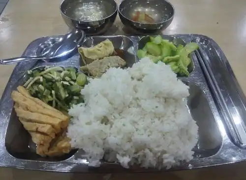 为什么很多工厂员工不吃免费食堂非要到外就餐?五个理由很真实