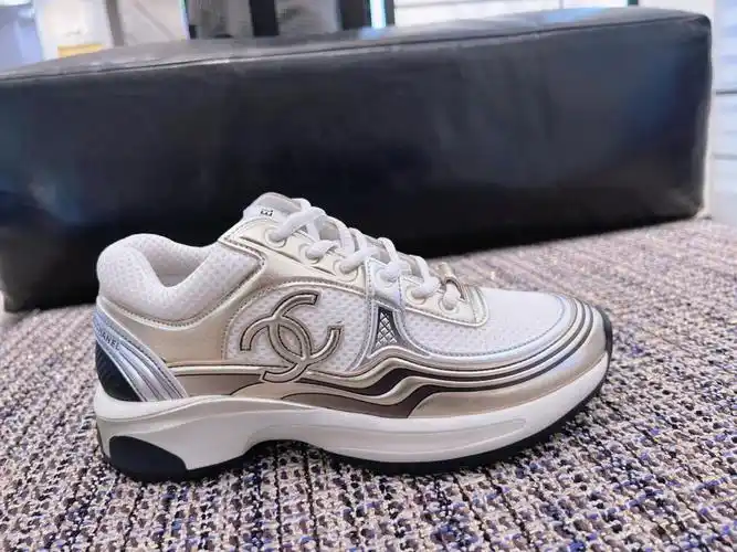 chanel运动鞋  #chanel  #chanel  #运动鞋  #香奈儿运动鞋