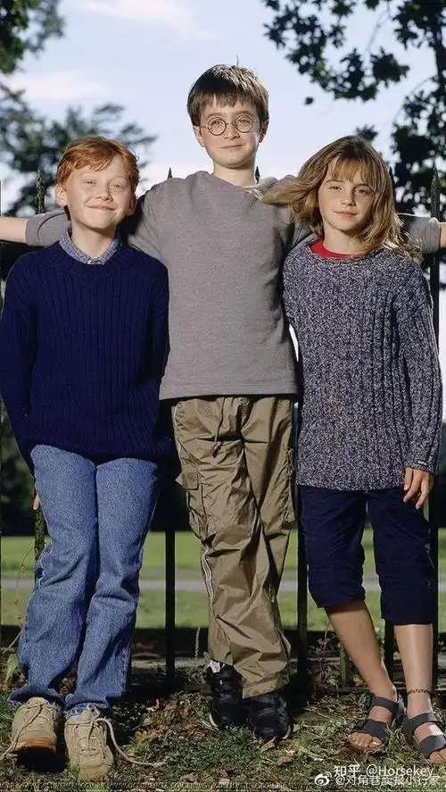 求《哈利波特》三人组小时候照片!!!!? - 知乎