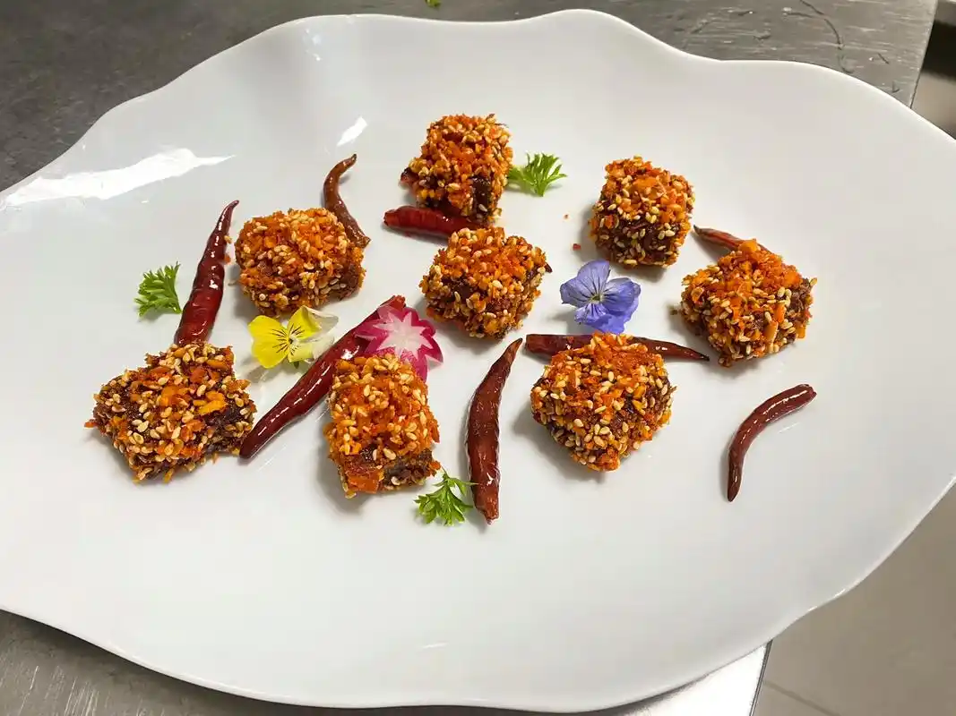 红袍脆椒牛肉.汁水:辣鲜露50克 生抽30克  美极鲜 20 - 抖音