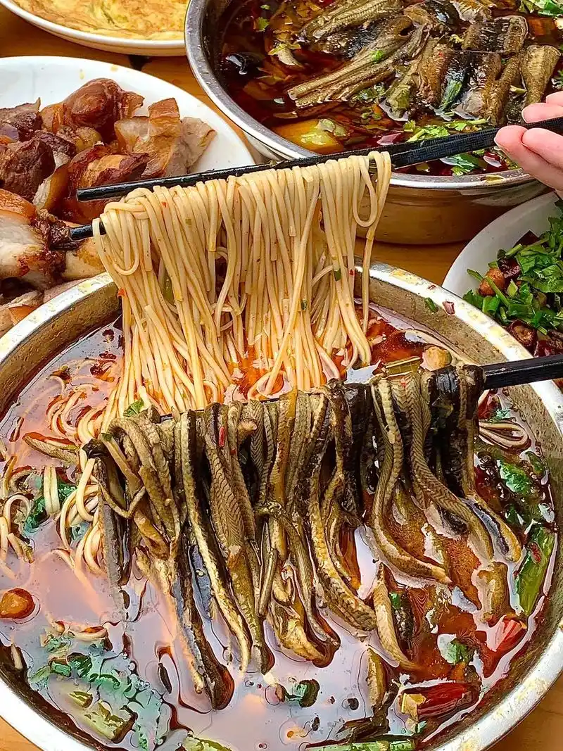 乐山美食|这一口销魂鳝丝真的绝了6015.