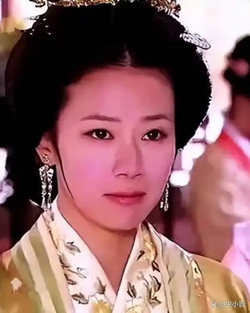 朱见深一生深爱比自己大17岁的万贵妃,为何后宫出四位皇后?