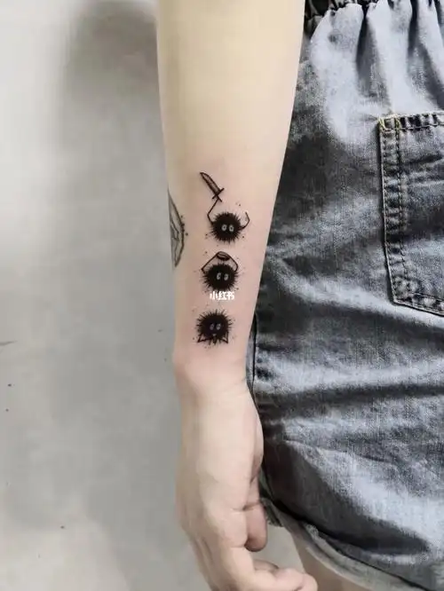 千与千寻小煤球纹身