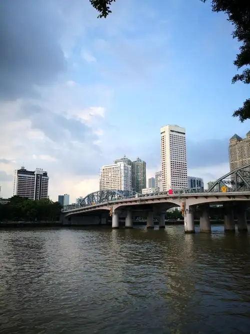 "山竹"后的广州长堤