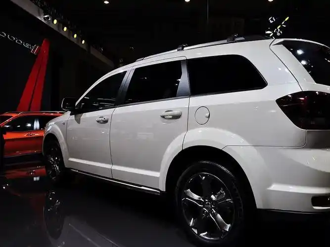 【道奇酷威酷威 旅行版-42张-道奇酷威图片大全】-网上车市