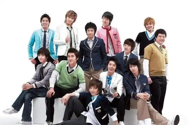 成员金起范复出,惊喜出演《蒙面歌王》,面貌沧桑令人唏嘘|superjunior