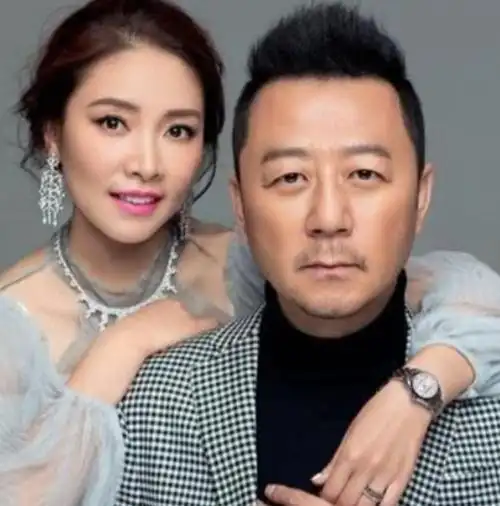 重庆美女李燃嫁大17岁演员郭涛生一双儿女风光背后是辛酸