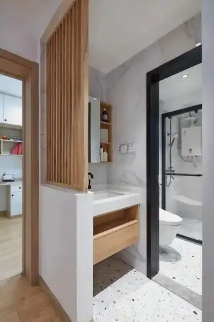 进门对卫生间怎么设计玄关(巧妙实用设计分享)