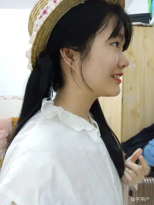 有小虎牙的女生有多可爱