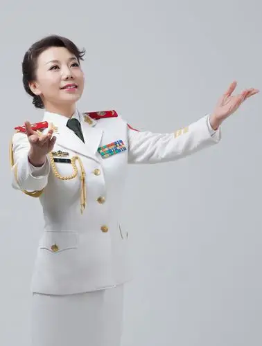 武警部队可说没有官兵不知道她的"大名"的,为兵演出荣立二等功