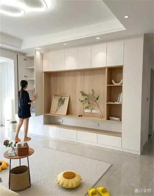 为何越来越多人家开始做满墙电视柜?体验后发觉:这样真的好实用