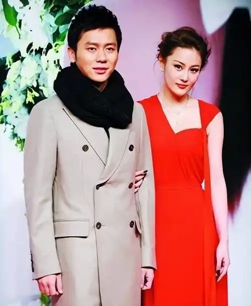 李晨脖子受伤被疑恋爱,工作室发声否认!