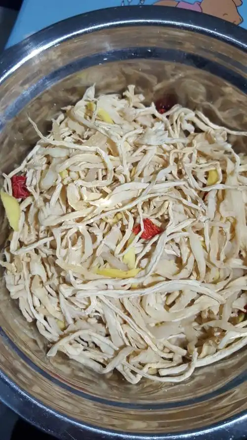 这样腌制的萝卜丝,简单不麻烦,还嘎嘣好吃