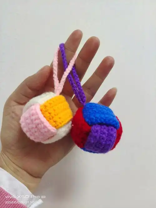手工编织毛线挂饰幸运球