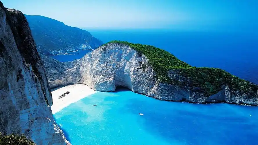 希腊的悬崖酒店,蓝白房子,不可错过的美景