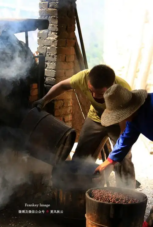【实拍】乡村榨油坊:优质花生油是这样加工出来的