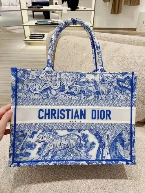dior全新丛林动物园托特包