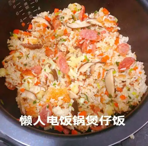 家庭懒人版电饭锅腊肠煲仔饭