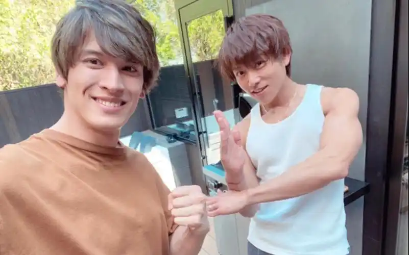 奥骑士反派的梦幻肌肉共演杉浦太阳才川コージ