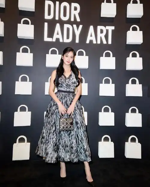 kimjisoo超话#金智秀迪奥全球品牌大使#230903 dior官方ins更新智秀