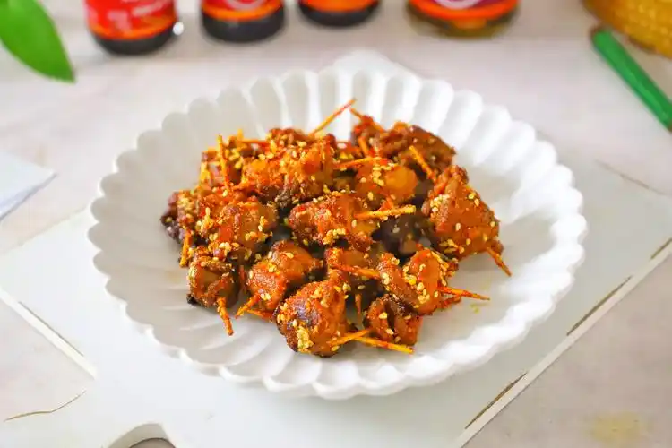 做牙签肉时,许多人忽略了这2点,难怪吃起来又干又柴还不入味