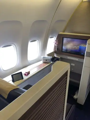 syd-bkk 泰航头等舱体验