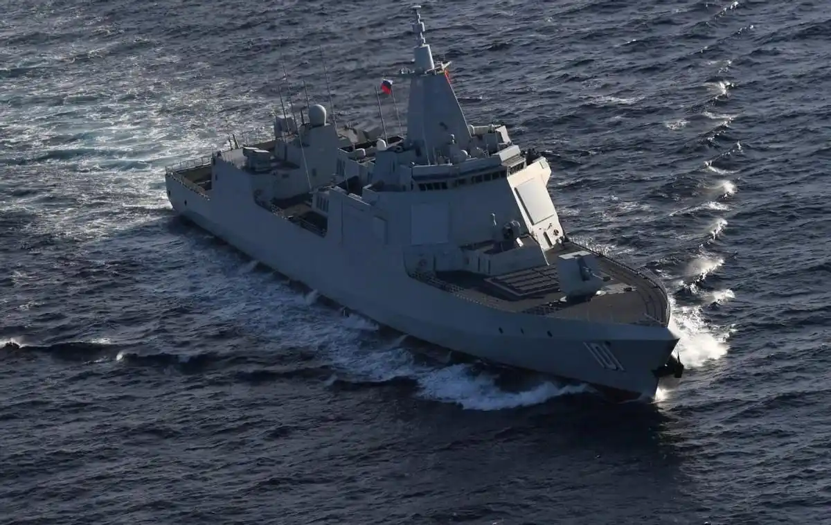 12000吨的055大驱,为何只有一门主炮?一门炮能顶一个榴弹炮营?