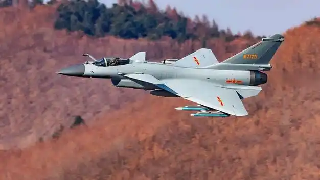 美媒称歼7战机已经没用了中国正在大量生产歼10和歼16战机