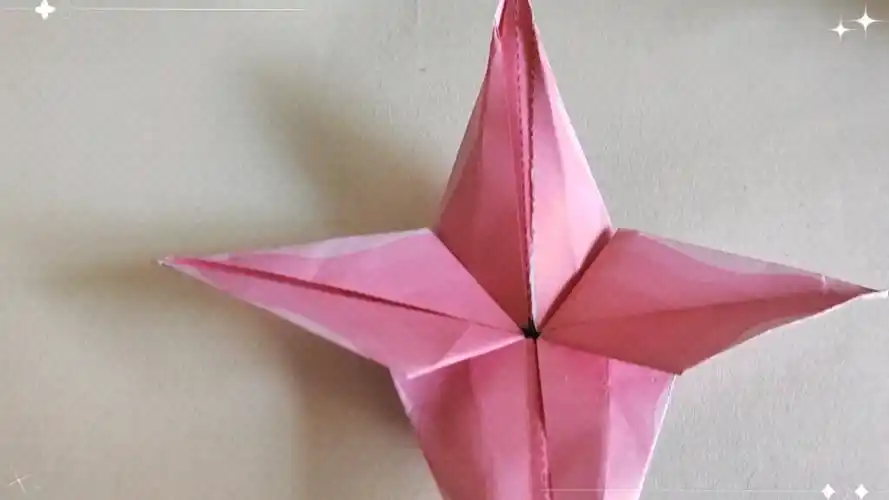 立体感十足的粉色星星.