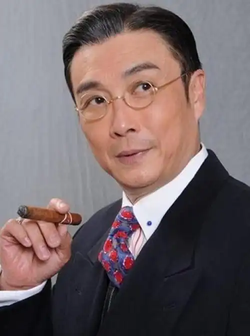 刘松仁晒聚会照87岁罗兰满头白发但精神好无儿女死后将捐遗体