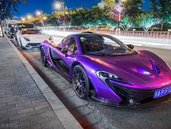 世界十辆最快超级跑车 1,bugatti chiron 2,轩尼诗毒液gt 3,布