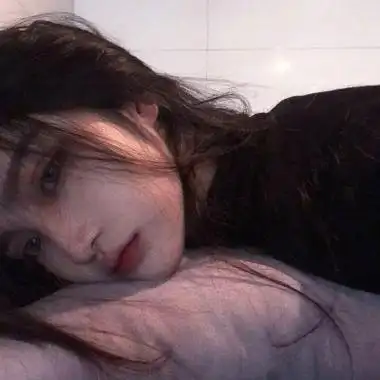 抑郁丧图真人女头高清伤感的超丧女生头像真人图片