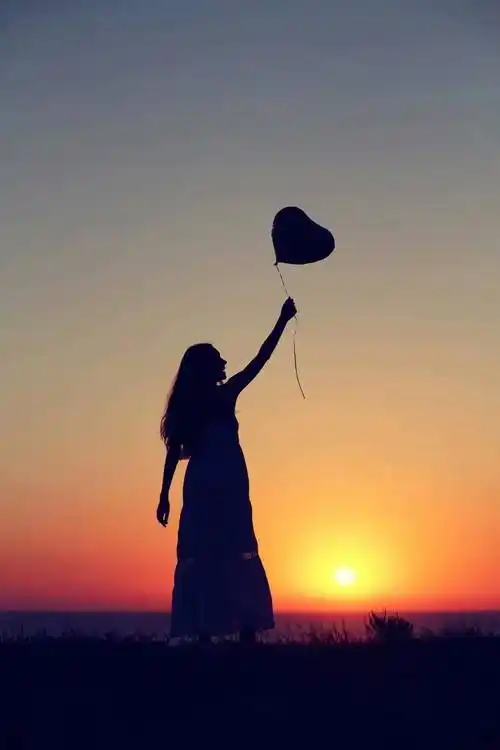 朗诵:心中有光,灵魂有香