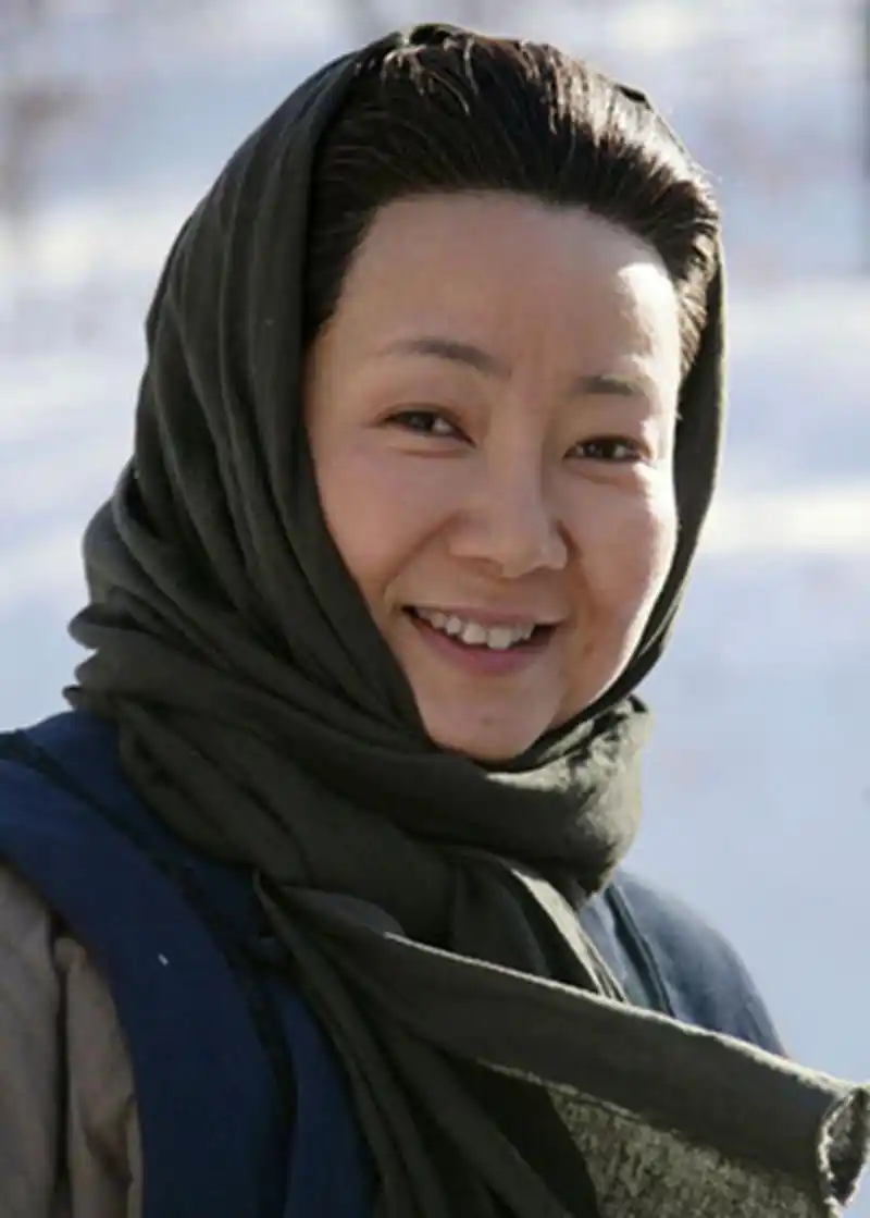 她因长相6年没戏拍,却搭档李幼斌成名,现年纪越大越红!