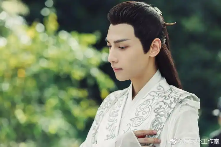 香蜜沉沉烬如霜润玉卑微的龙孤独的人