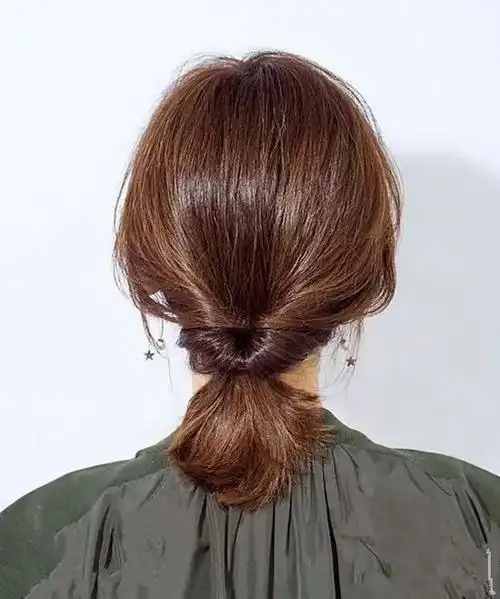 对于家庭主妇,上班族来说,可能每一天都是工作日,忙碌的早晨一头长发