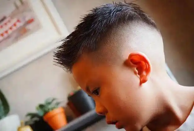 惊爆夏日最时尚小男孩发型大合集赶紧点击收藏