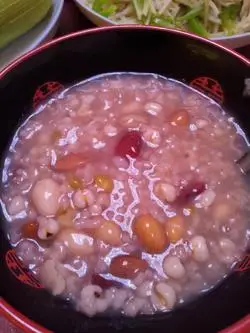薏米花生芸豆粥的做法