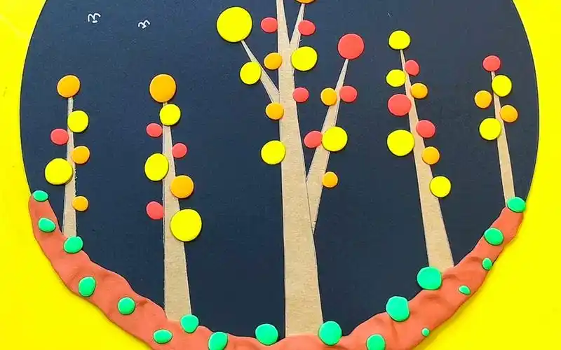 适合幼儿园宝宝的粘土画《冬天的大树》