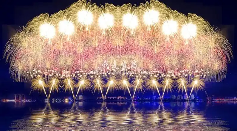 城市灯光秀巨幅焰火宴诚盼与您共赴一个新的春天!原标题:《宜昌官宣!
