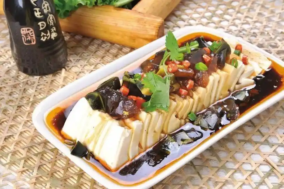 学做菜│消夏开胃皮蛋豆腐