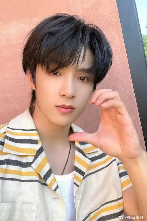 刘耀文头像##刘耀文one more night