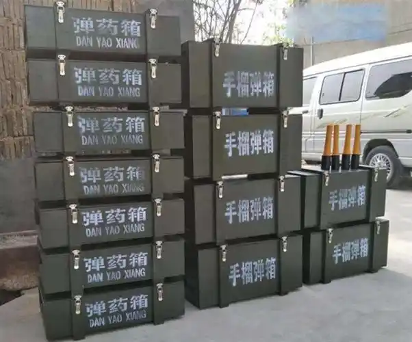 弹药箱一字排开码在战壕?电影看多了,那样等于送死