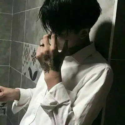 qq阳光真人男生帅气头像大全最新