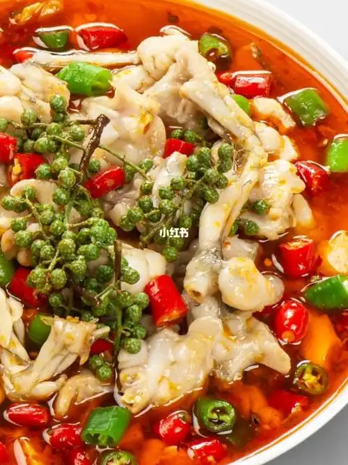 那今天扬扬子就教你们一道手残党都能学会的一道菜吧(青花椒味的牛蛙