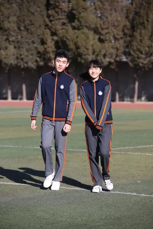 中国校服以运动服为主