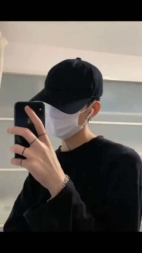 把脸全遮住了我就是大帅哥