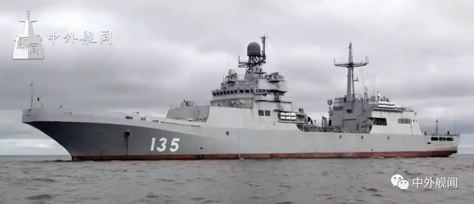 【舰闻舰评】落后的进步——11711型大型登陆舰