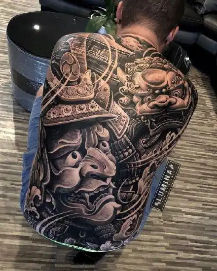 霸气的9款欧美黑灰大满背纹身作品图案39