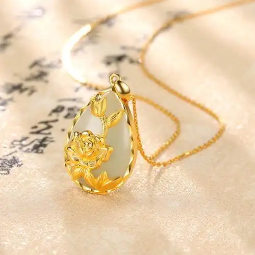 潮宏基金莲花和田玉黄金项链足金颈饰吊坠金镶玉女妈妈礼物